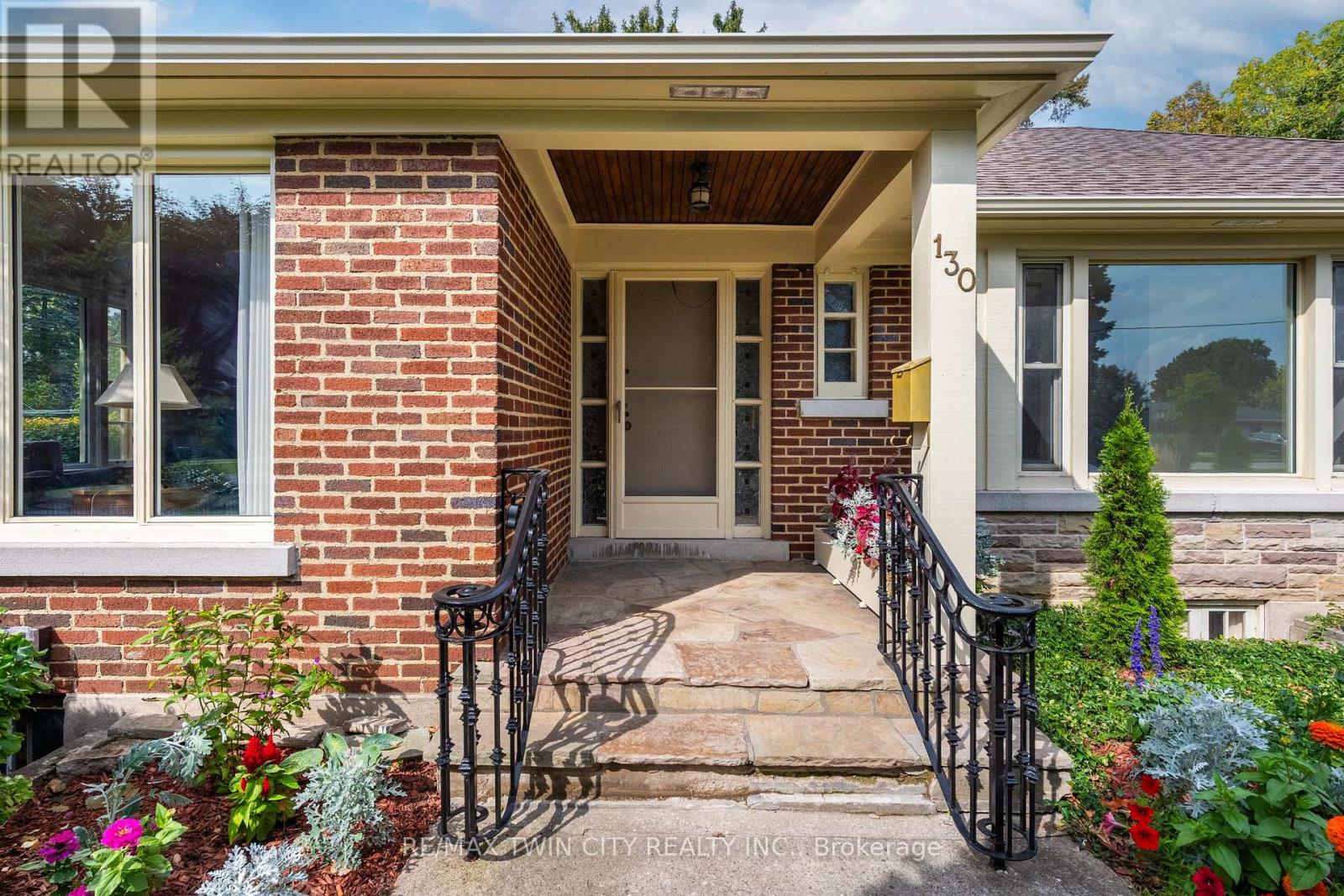130 Highland Park, Cambridge, Ontario  N3H 3H4 - Photo 5 - X12438141