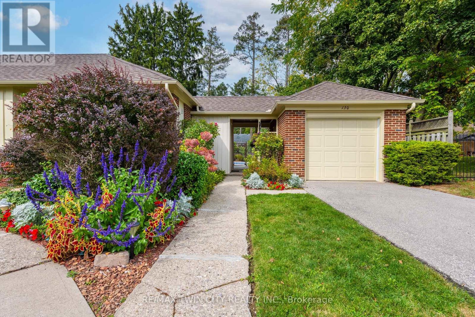 130 Highland Park, Cambridge, Ontario  N3H 3H4 - Photo 6 - X12438141