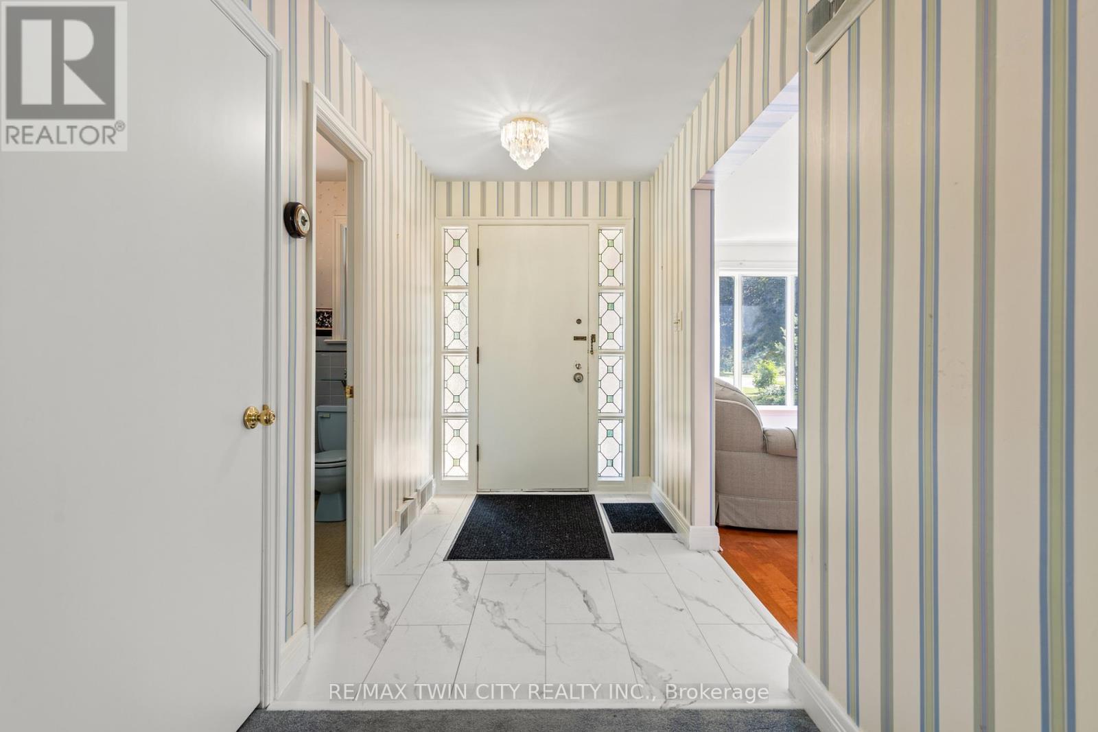 130 Highland Park, Cambridge, Ontario  N3H 3H4 - Photo 7 - X12438141