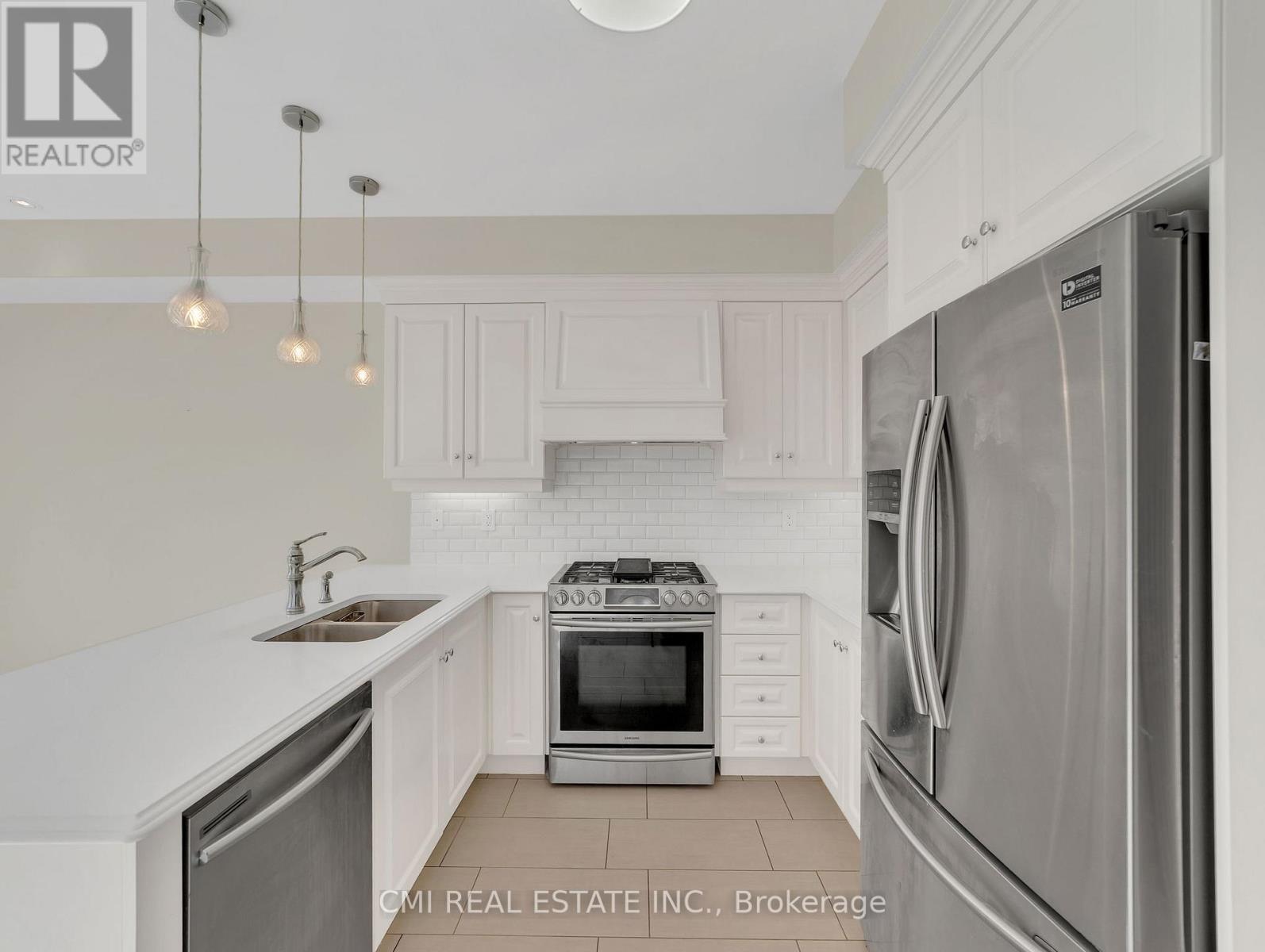 274 Esther Crescent, Thorold, Ontario  L3B 0H1 - Photo 18 - X12438162