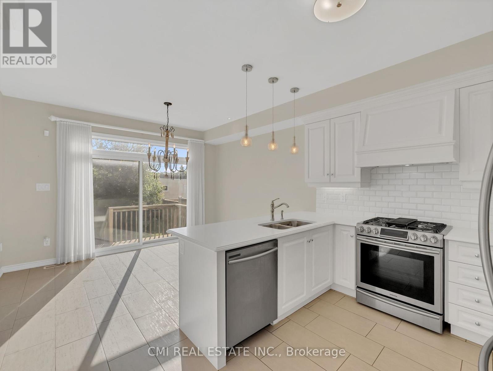 274 Esther Crescent, Thorold, Ontario  L3B 0H1 - Photo 19 - X12438162