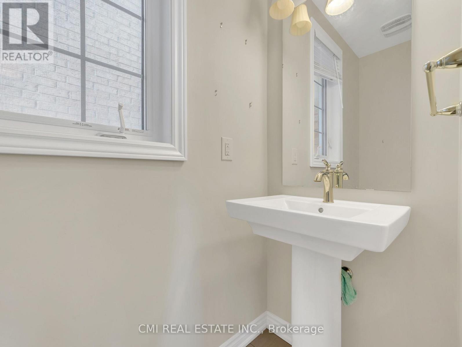 274 Esther Crescent, Thorold, Ontario  L3B 0H1 - Photo 27 - X12438162