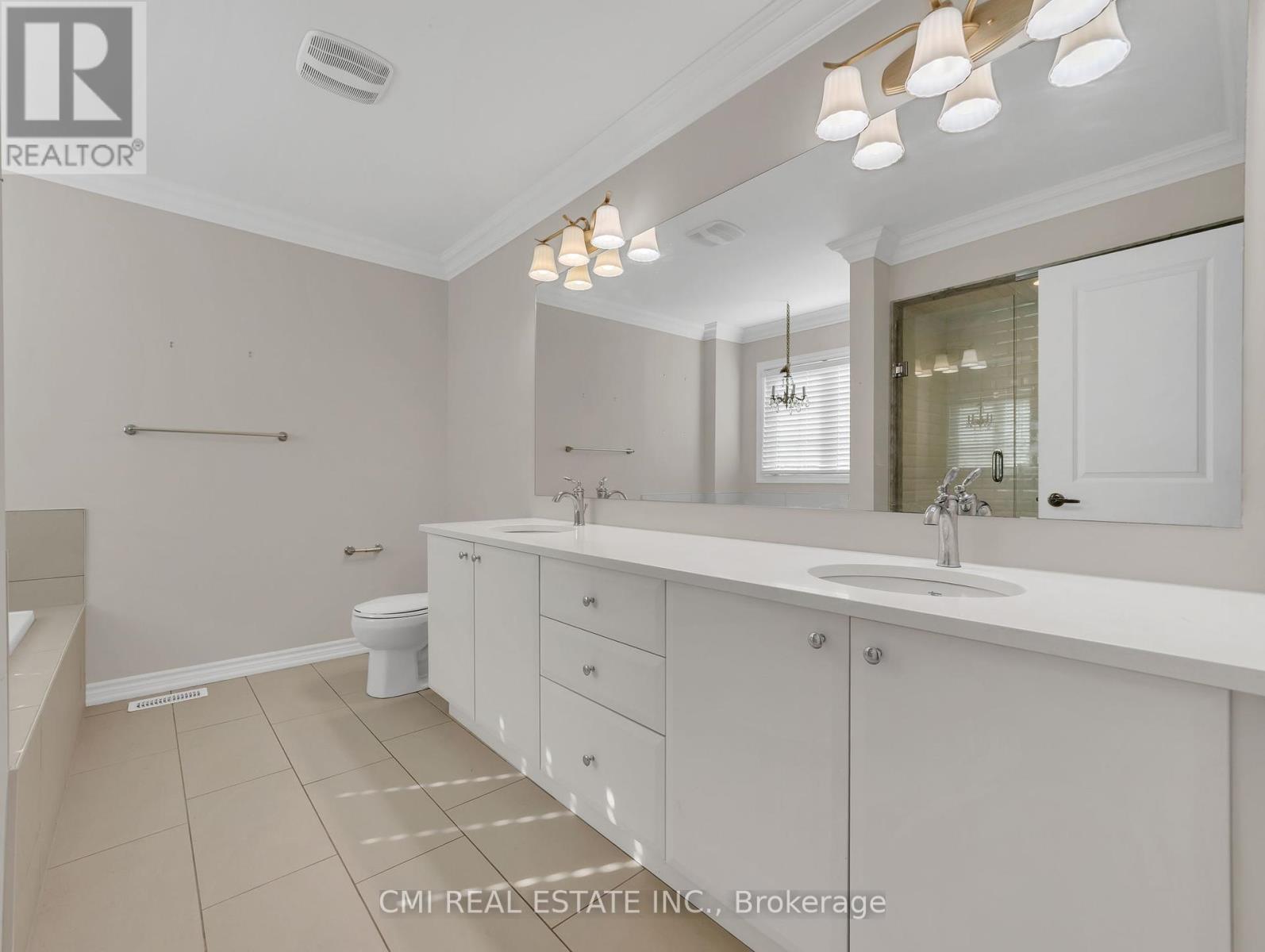 274 Esther Crescent, Thorold, Ontario  L3B 0H1 - Photo 31 - X12438162