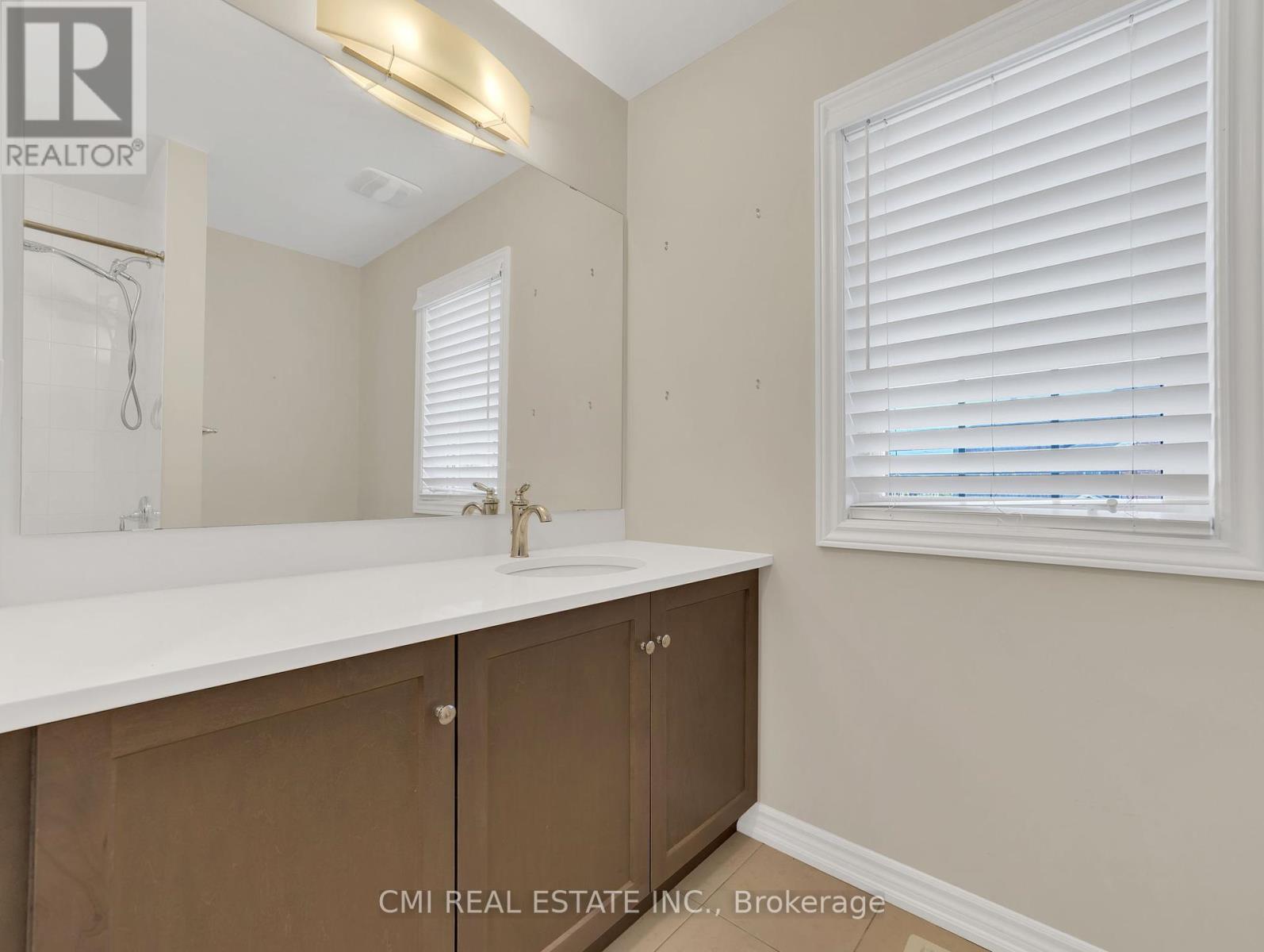 274 Esther Crescent, Thorold, Ontario  L3B 0H1 - Photo 32 - X12438162