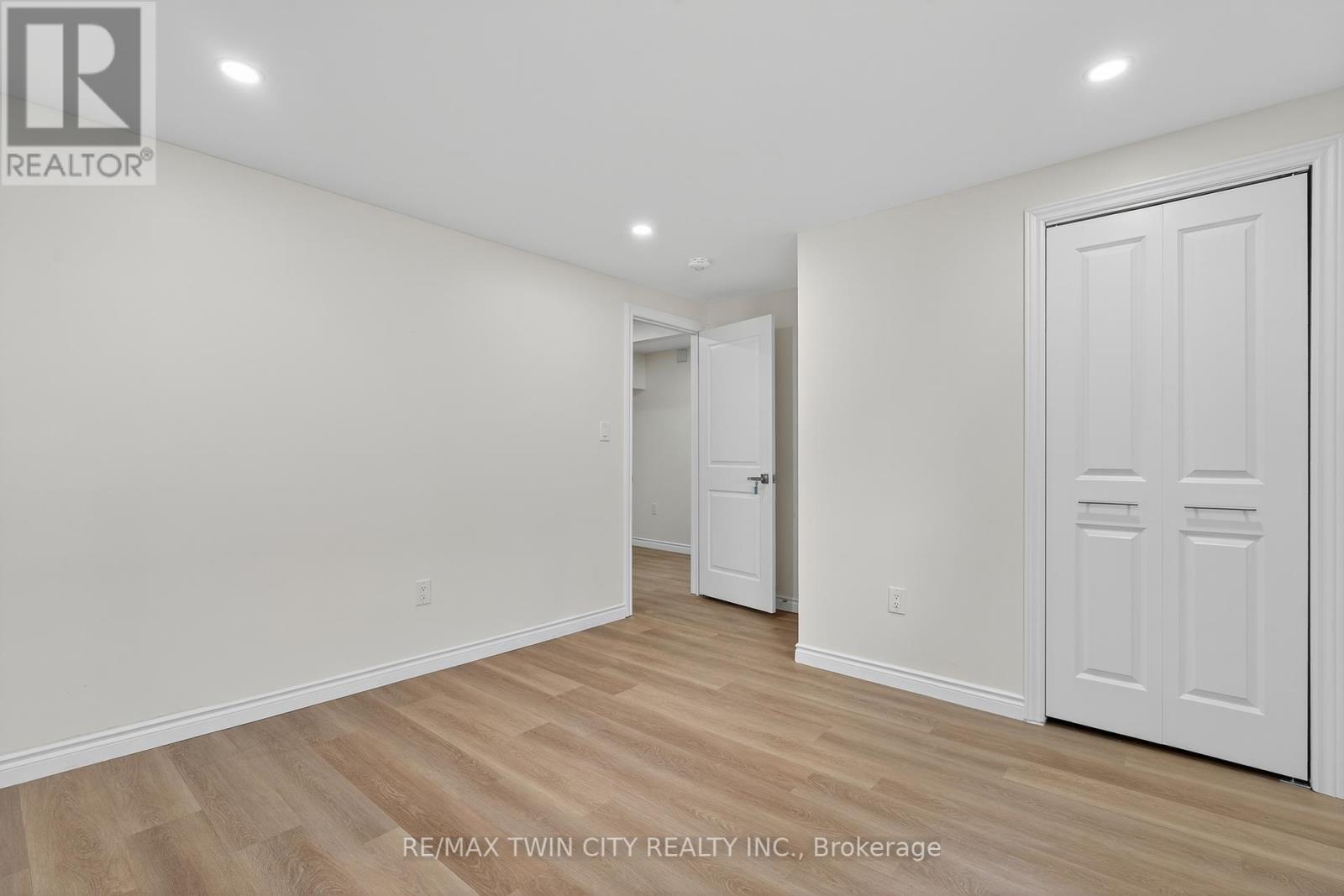 120 Westheights Drive, Kitchener, Ontario  N2N 1J9 - Photo 14 - X12438165