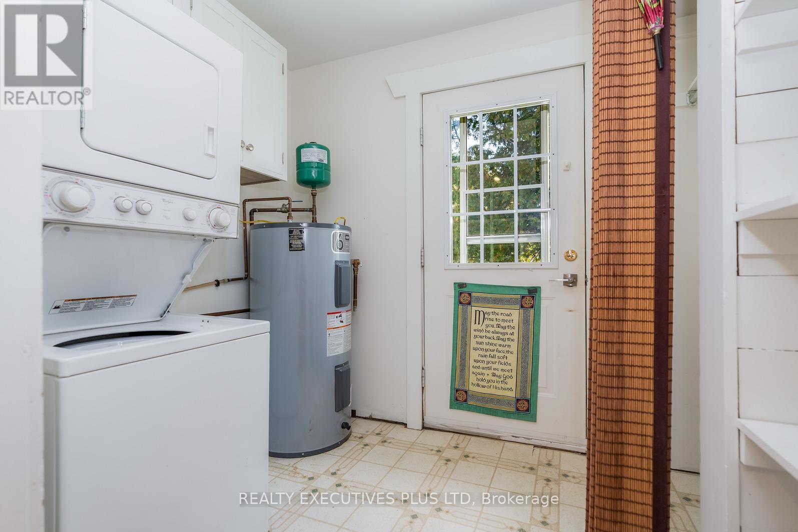 94 Huron Street E, Blue Mountains, Ontario  N0H 2P0 - Photo 18 - X12438169