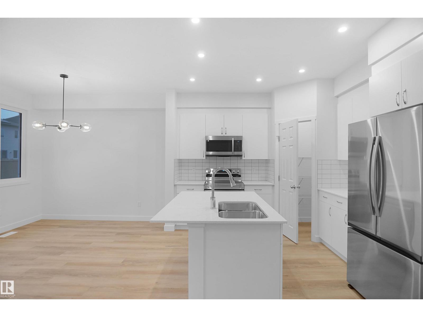 2021 209a St Nw, Edmonton, Alberta  T6M 1P9 - Photo 9 - E4460285