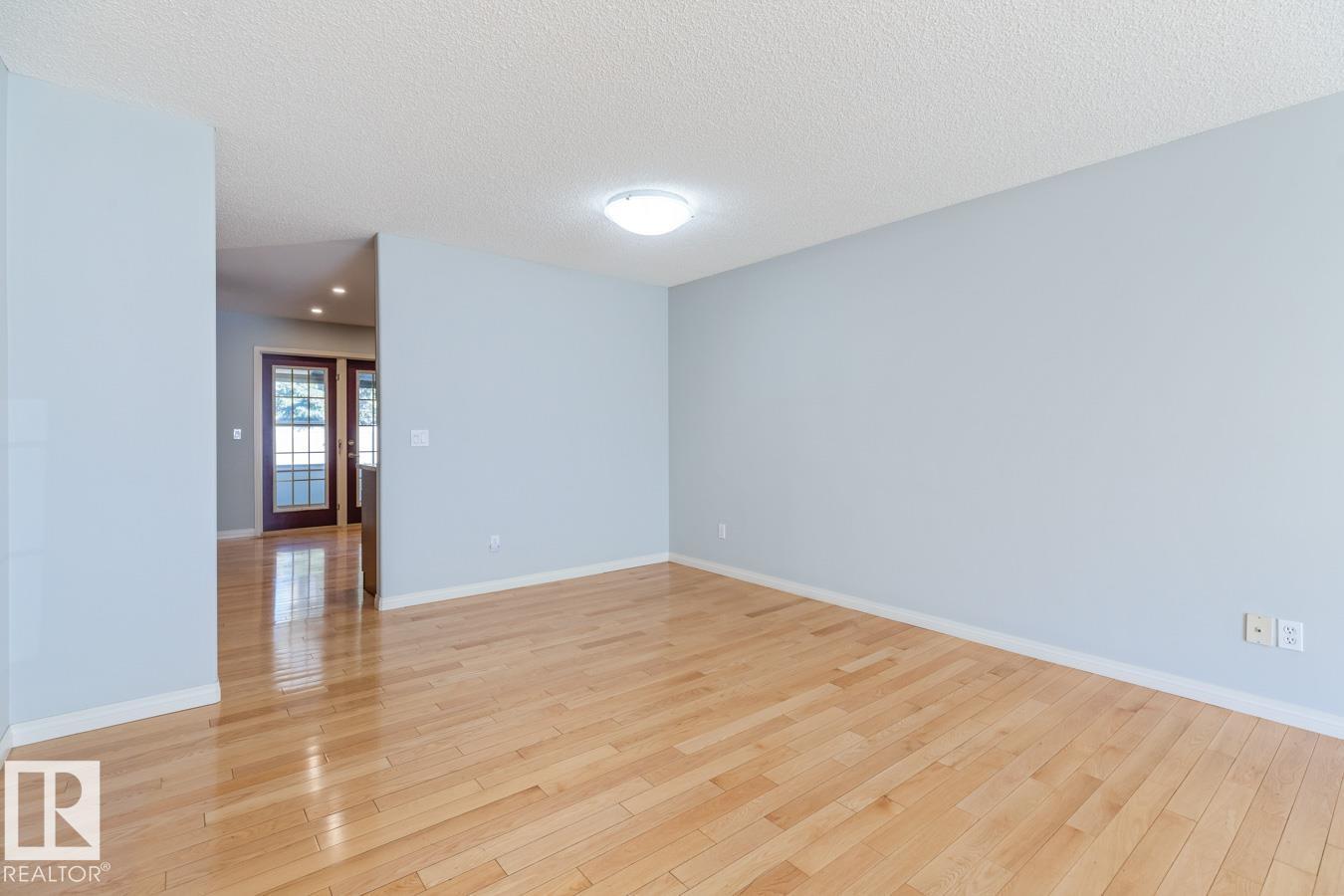 935 Youville Dr W Nw, Edmonton, Alberta  T6L 6T2 - Photo 8 - E4460287