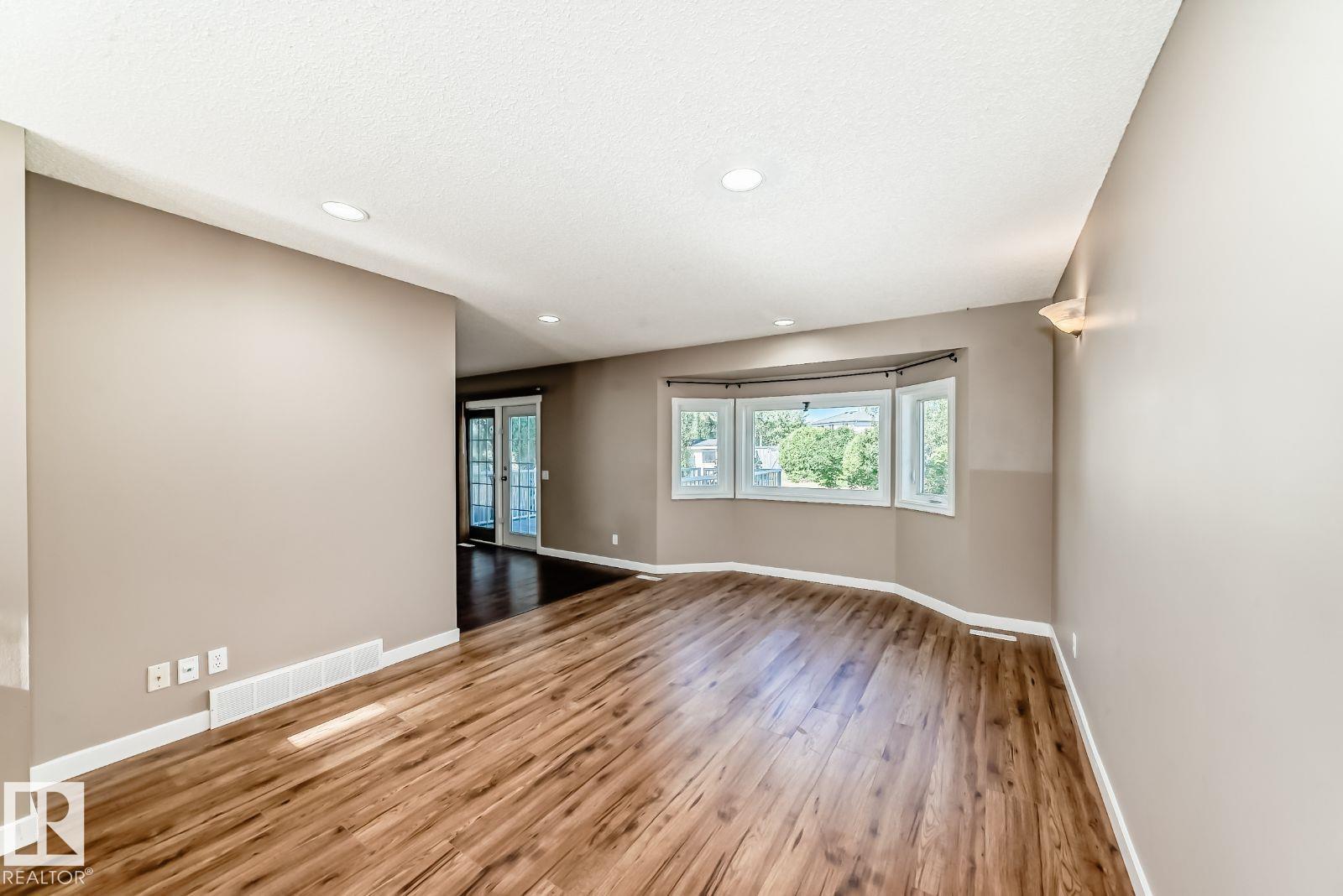 9968 178 Av Nw, Edmonton, Alberta  T5X 5X2 - Photo 4 - E4460288