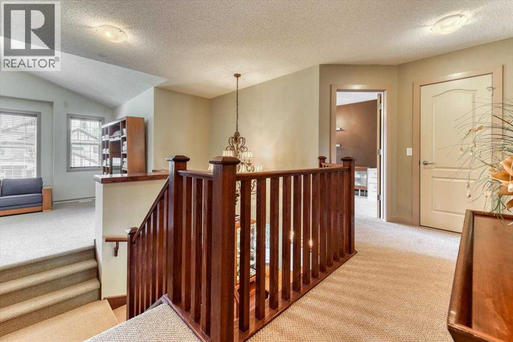 63 Discovery Ridge Circle Sw, Calgary, Alberta  T3H 5T8 - Photo 22 - A2245397