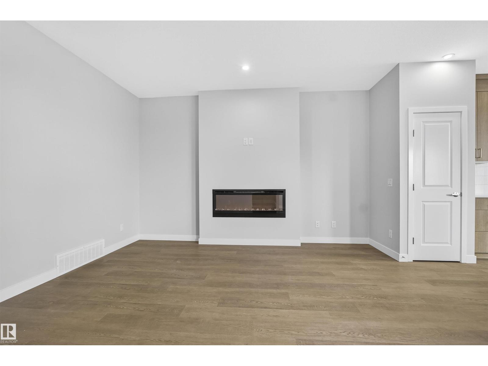 3727 Erlanger Dr Nw, Edmonton, Alberta  T6M 3G6 - Photo 4 - E4460290