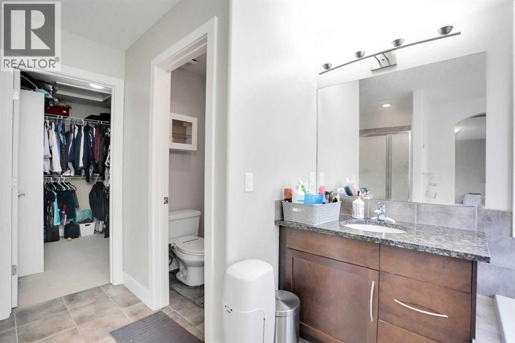 70 Royal Ridge Manor Nw, Calgary, Alberta  T3G 5Z1 - Photo 23 - A2260706