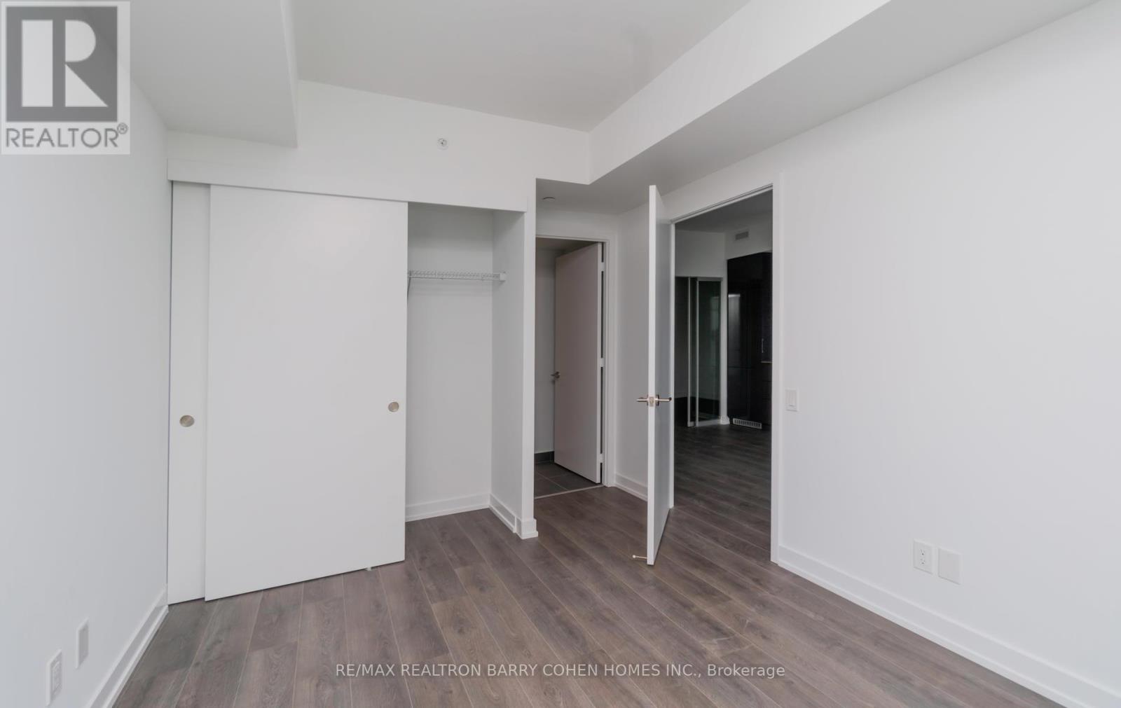 1807 - 161 Roehampton Avenue, Toronto, Ontario  M4P 1P9 - Photo 12 - C12438193