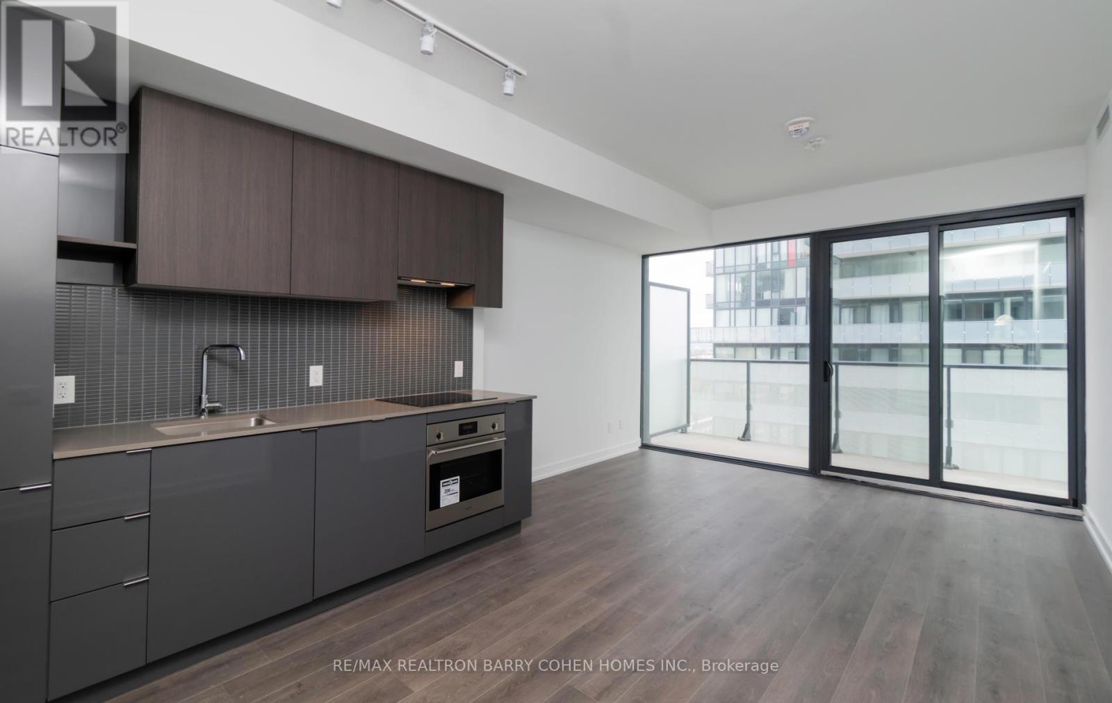 1807 - 161 Roehampton Avenue, Toronto, Ontario  M4P 1P9 - Photo 7 - C12438193