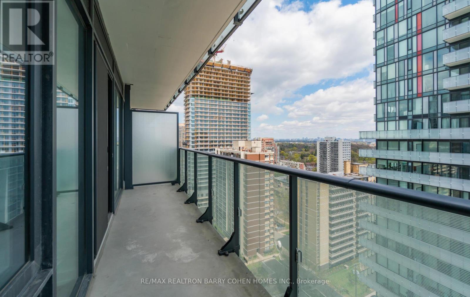 1807 - 161 Roehampton Avenue, Toronto, Ontario  M4P 1P9 - Photo 9 - C12438193