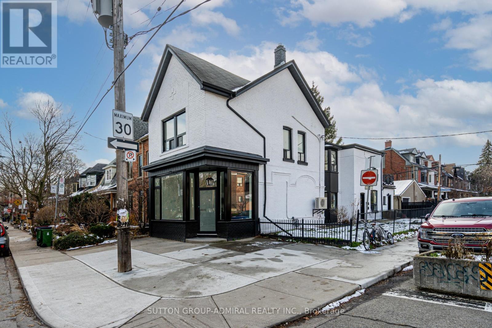 A - 858 Palmerston Avenue, Toronto, Ontario  M6G 2S1 - Photo 2 - C12438195