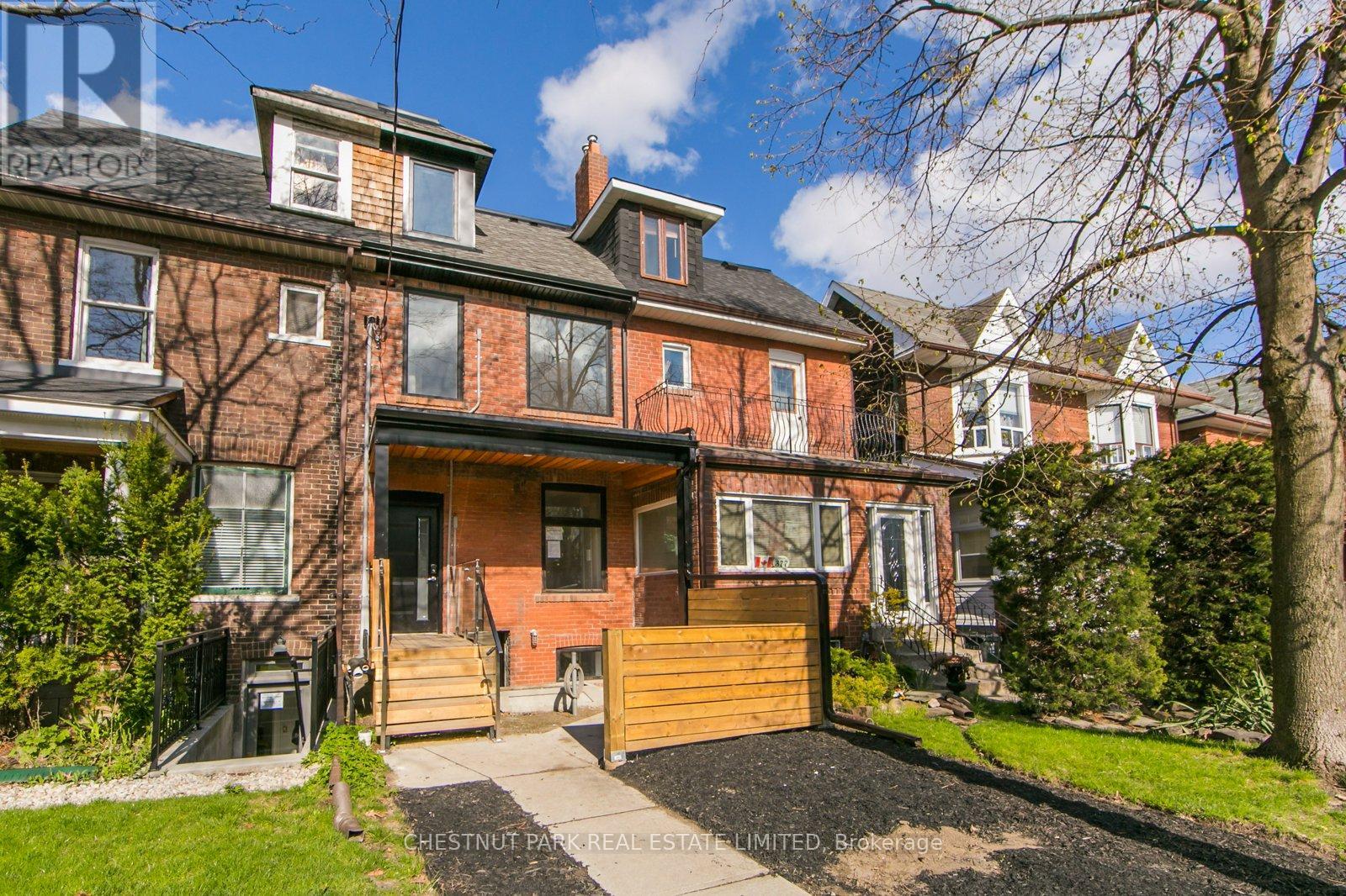Flat 3 - 379 Clarens Avenue, Toronto, Ontario  M6H 3W2 - Photo 2 - C12438202