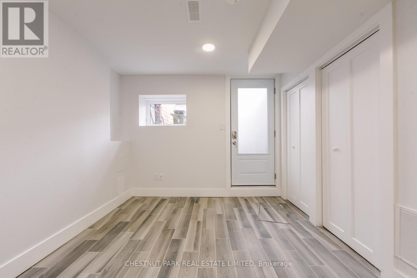 Flat 3 - 379 Clarens Avenue, Toronto, Ontario  M6H 3W2 - Photo 4 - C12438202