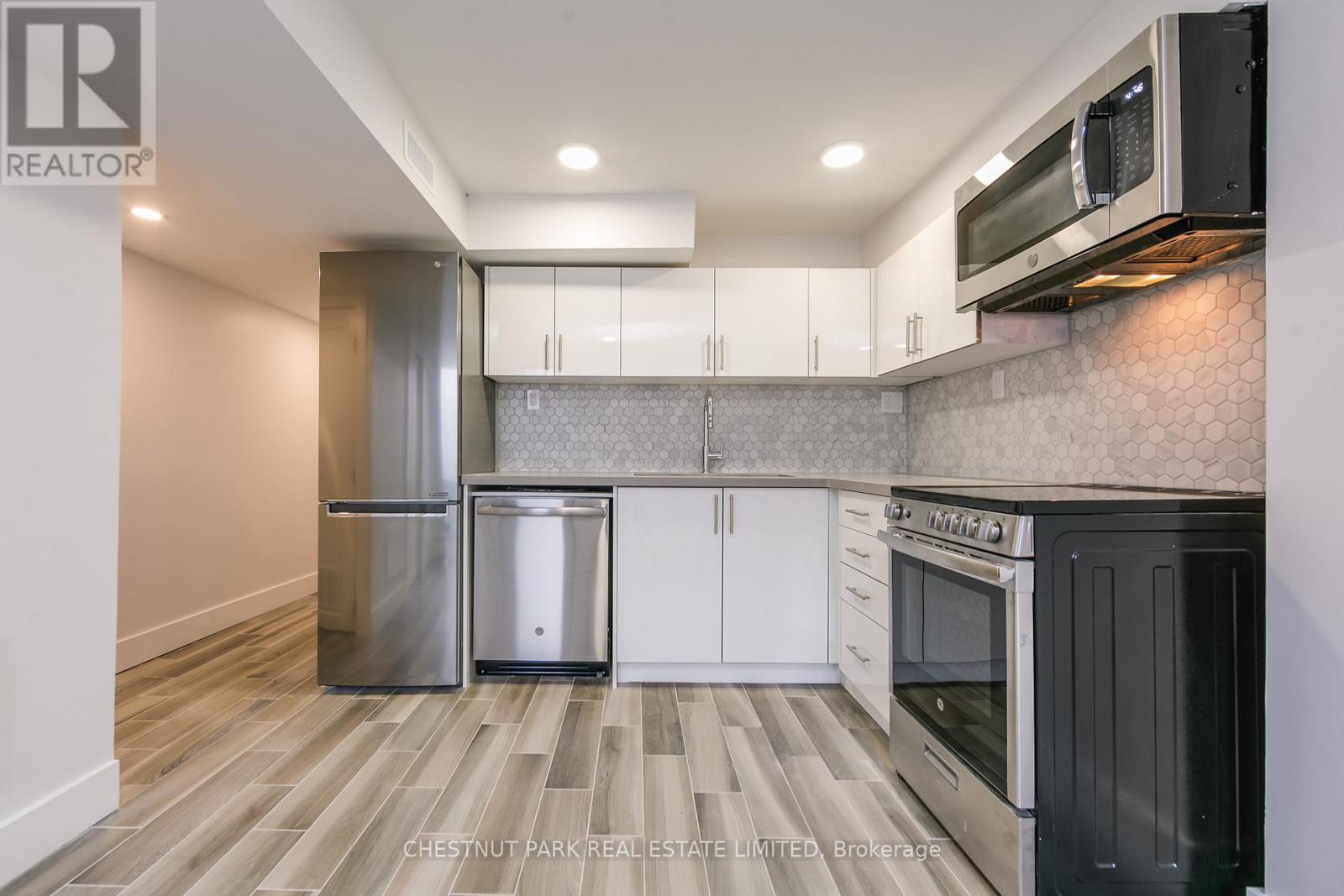 Flat 3 - 379 Clarens Avenue, Toronto, Ontario  M6H 3W2 - Photo 7 - C12438202