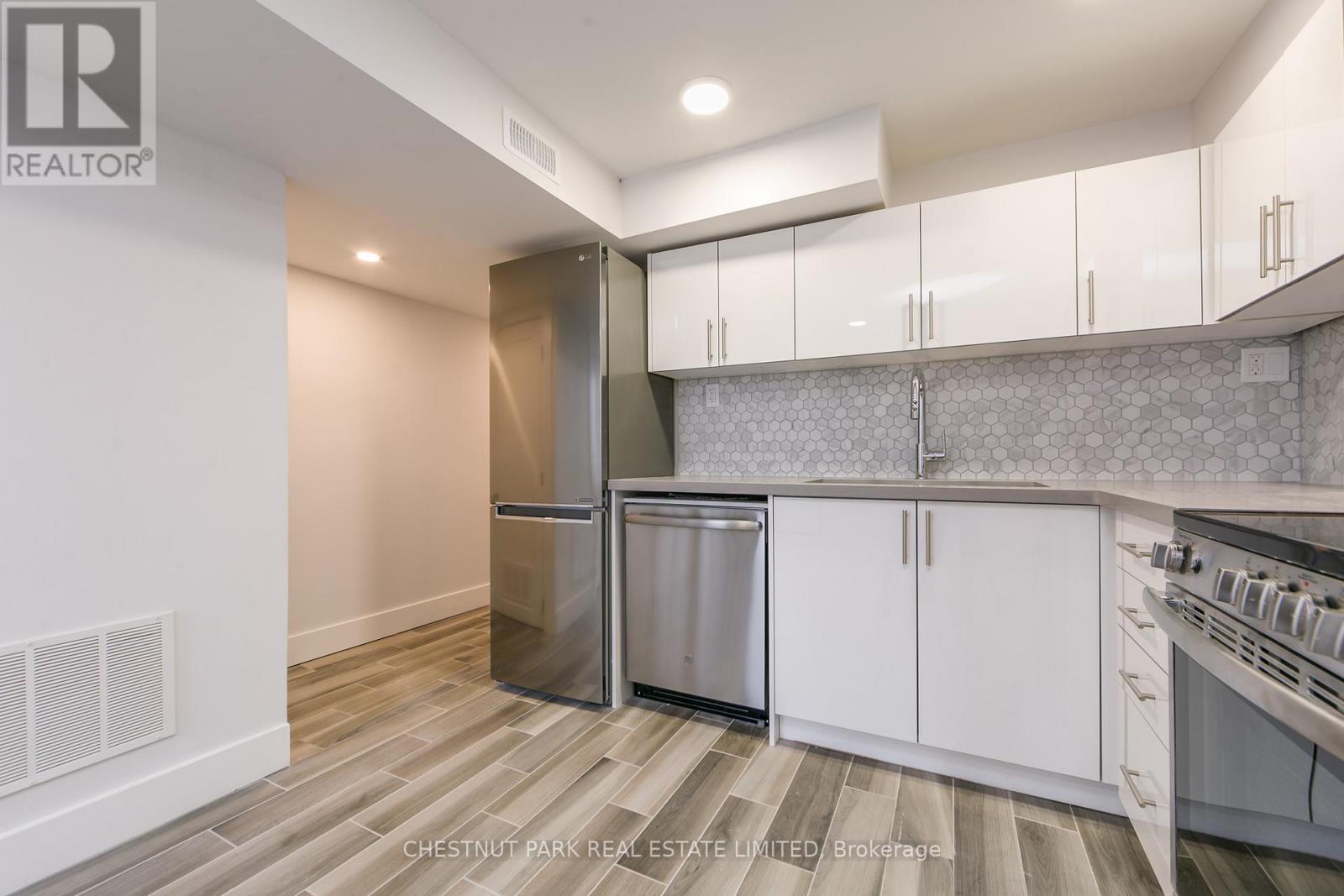 Flat 3 - 379 Clarens Avenue, Toronto, Ontario  M6H 3W2 - Photo 8 - C12438202