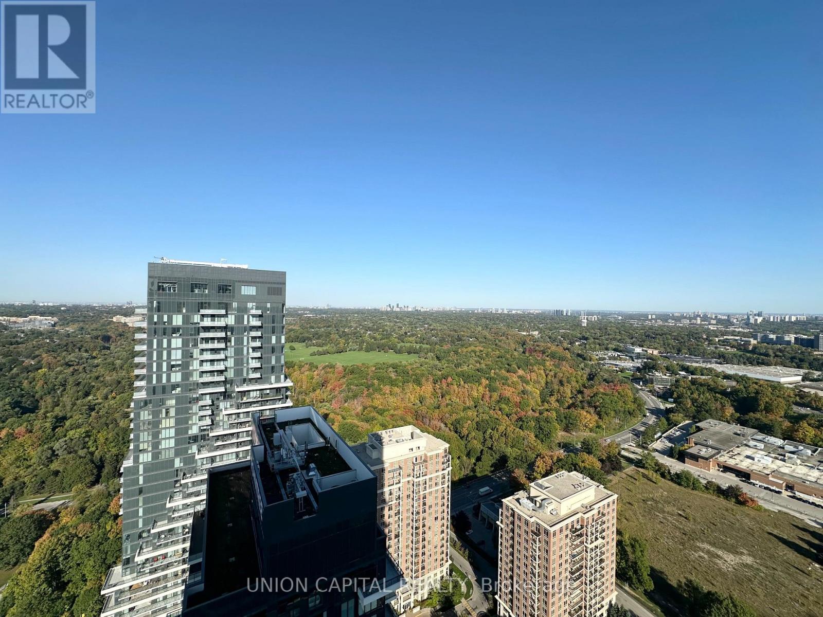 4102 - 30 Inn On The Park Drive, Toronto, Ontario  M3C 0P7 - Photo 17 - C12438334