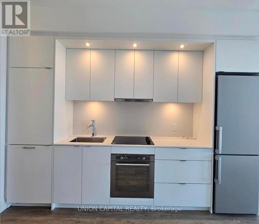4102 - 30 Inn On The Park Drive, Toronto, Ontario  M3C 0P7 - Photo 6 - C12438334