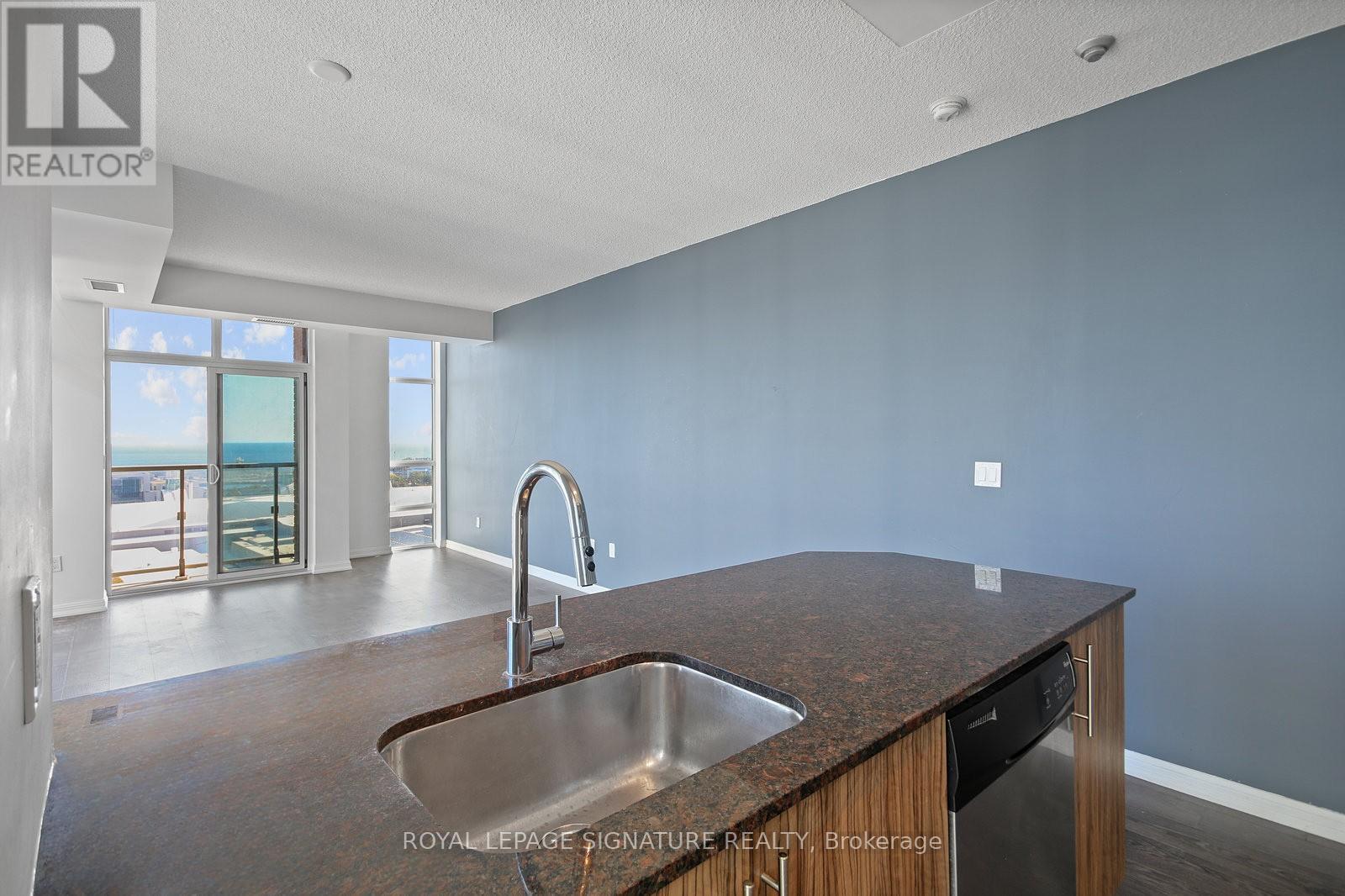 1702 - 65 East Liberty Street, Toronto, Ontario  M6K 3R2 - Photo 6 - C12438337