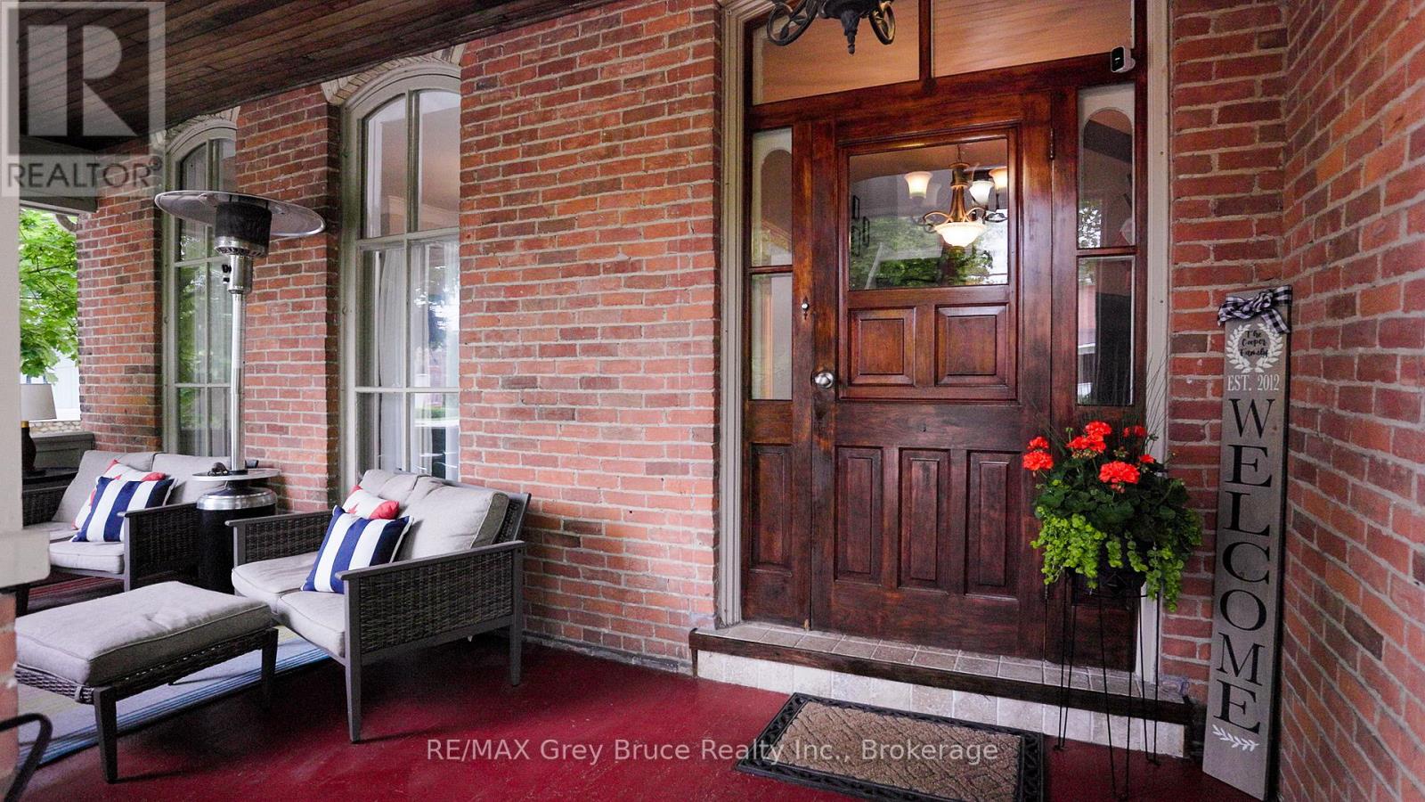 922 3rd Avenue W, Owen Sound, Ontario  N4K 4P6 - Photo 5 - X12341300