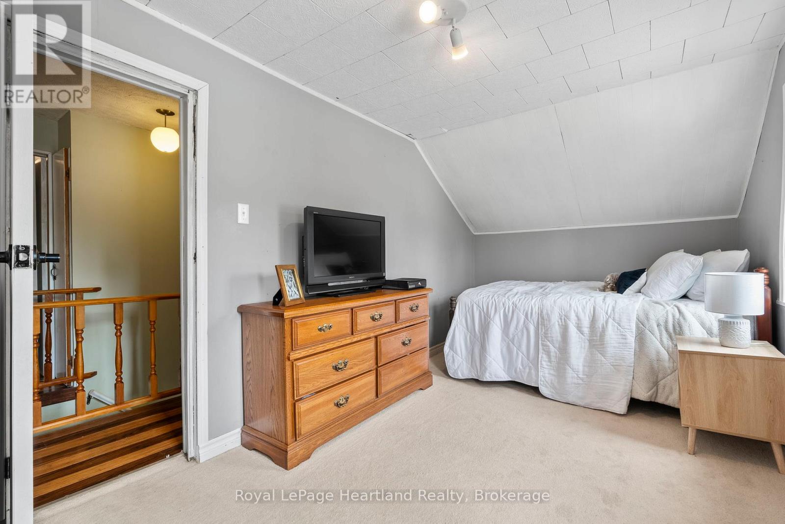 33 Allan Street, Minto, Ontario  N0G 1M0 - Photo 23 - X12436049
