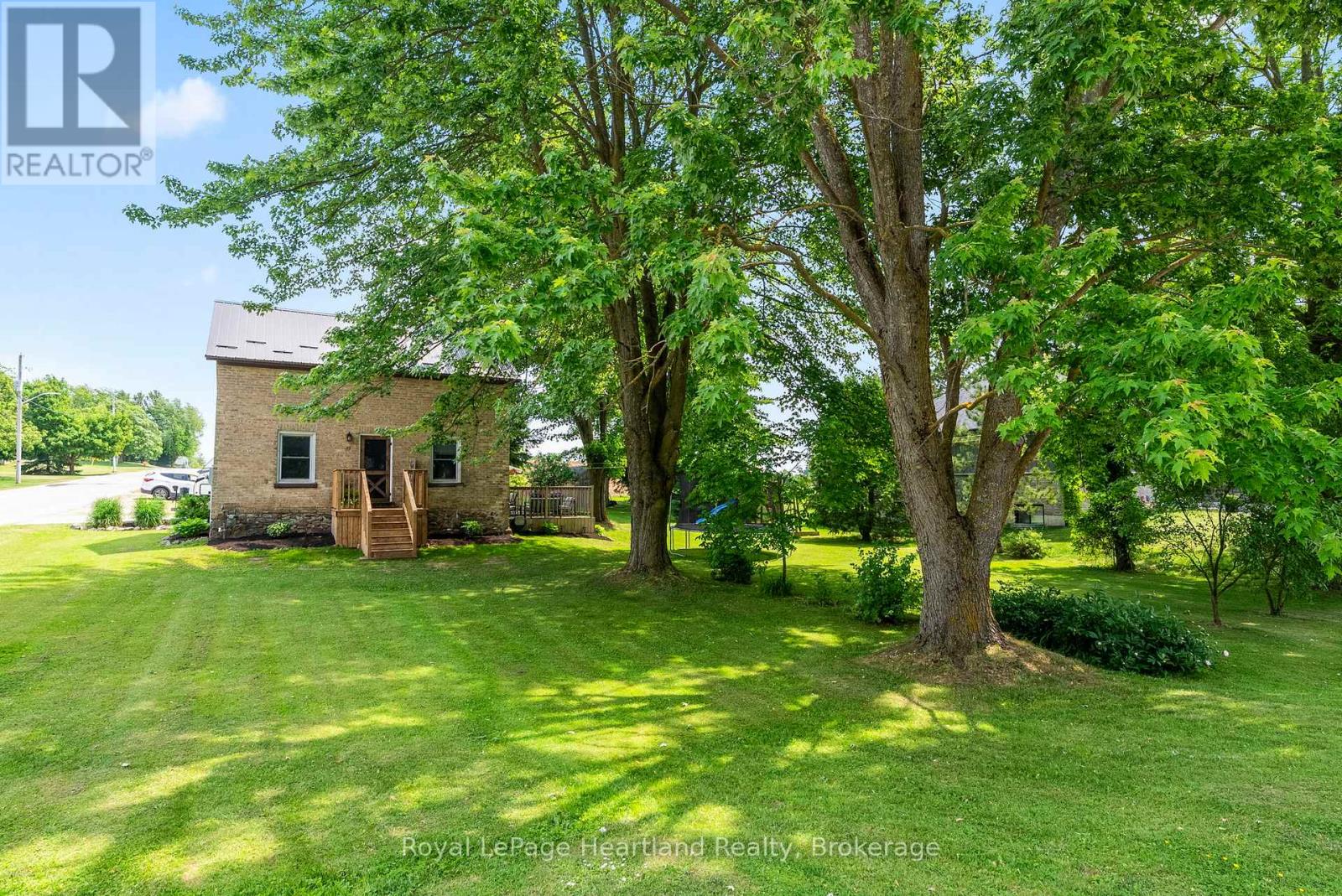 33 Allan Street, Minto, Ontario  N0G 1M0 - Photo 6 - X12436049