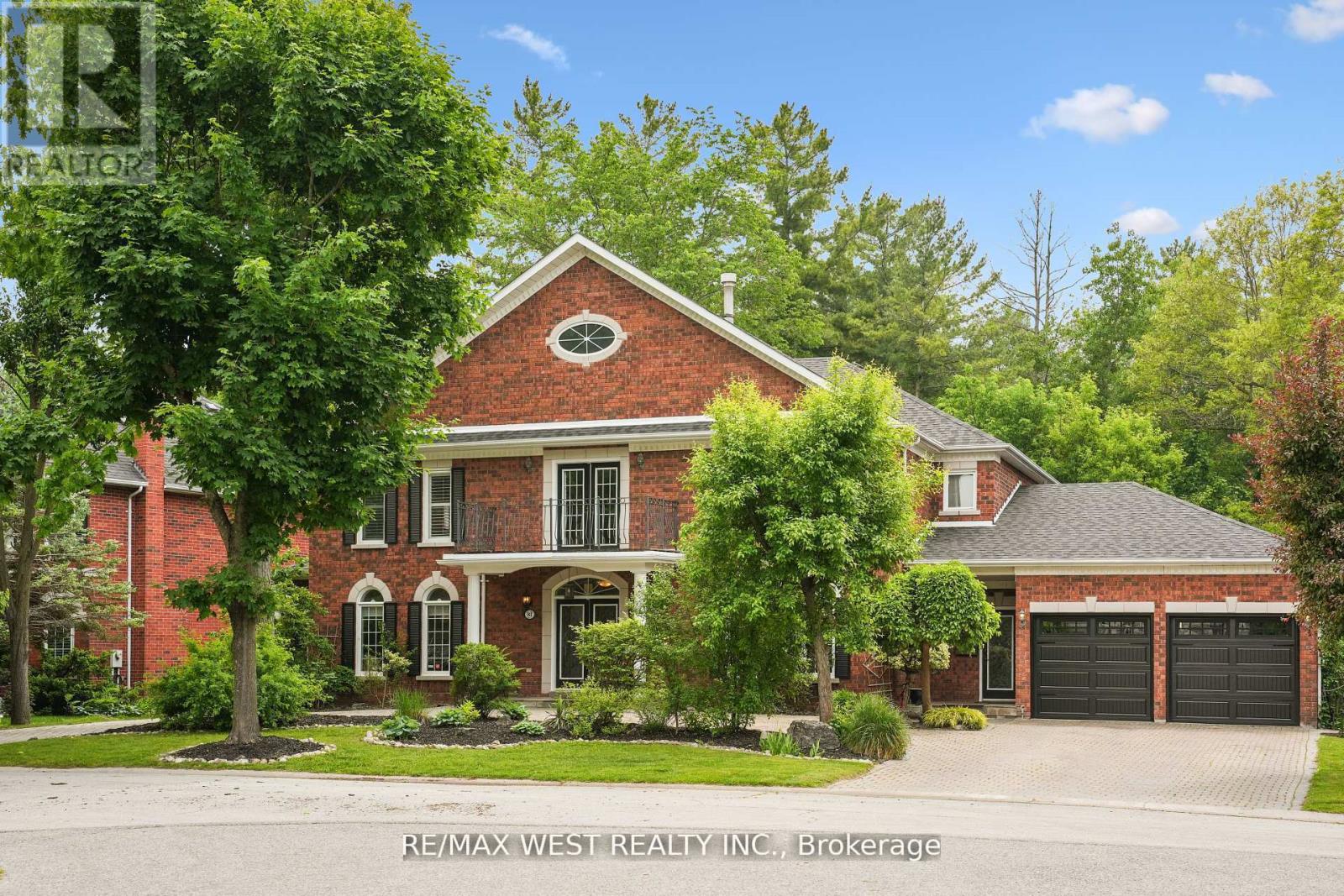 81 Woodview Drive, Pickering, Ontario  L1V 1L1 - Photo 1 - E12438221