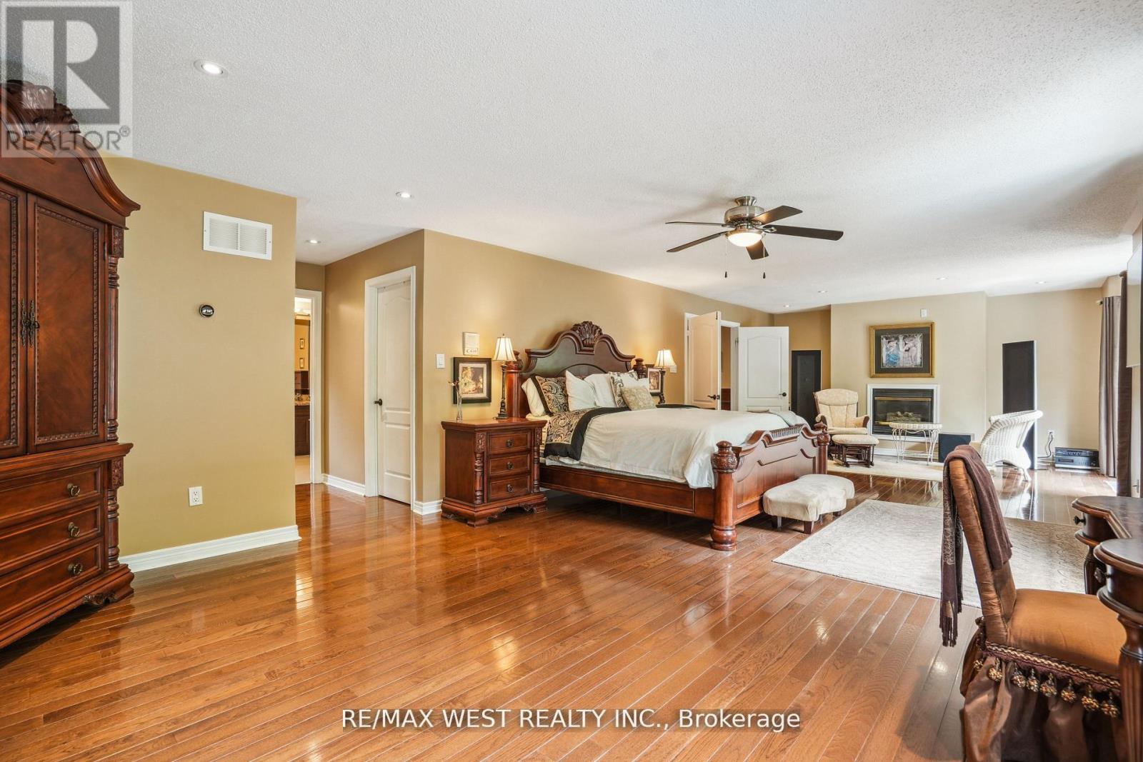 81 Woodview Drive, Pickering, Ontario  L1V 1L1 - Photo 11 - E12438221