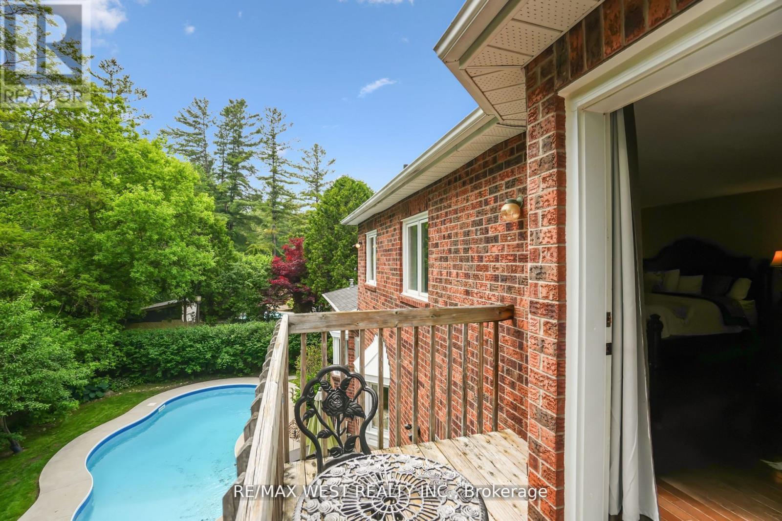 81 Woodview Drive, Pickering, Ontario  L1V 1L1 - Photo 14 - E12438221