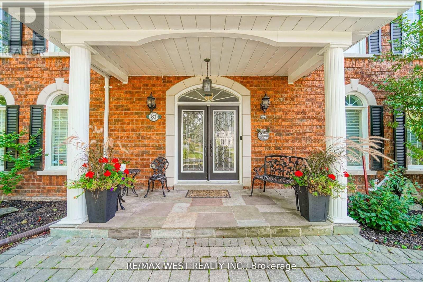 81 Woodview Drive, Pickering, Ontario  L1V 1L1 - Photo 2 - E12438221