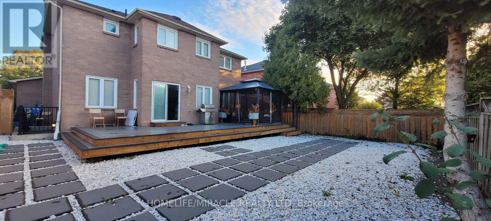 9 Sykes Street, Ajax, Ontario  L1T 3J4 - Photo 10 - E12438245