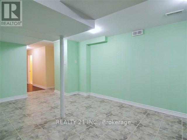 11 Heale Avenue, Toronto, Ontario  M1N 3X6 - Photo 14 - E12438252
