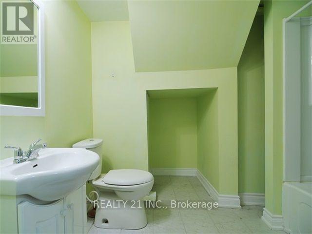 11 Heale Avenue, Toronto, Ontario  M1N 3X6 - Photo 18 - E12438252