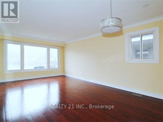 11 Heale Avenue, Toronto, Ontario  M1N 3X6 - Photo 2 - E12438252