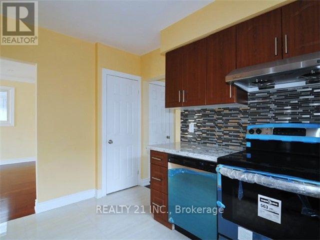 11 Heale Avenue, Toronto, Ontario  M1N 3X6 - Photo 6 - E12438252