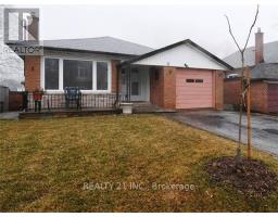 11 HEALE AVENUE, Toronto, Ontario