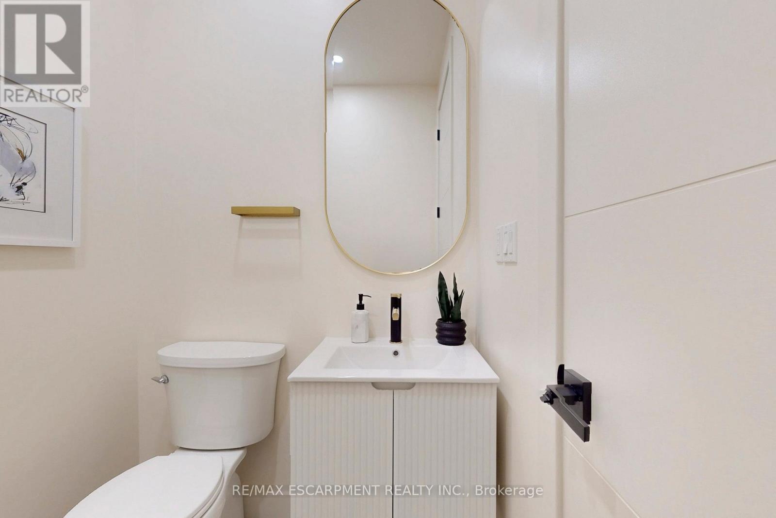 28 Dunsmore Gardens, Toronto, Ontario  M3H 3M2 - Photo 16 - C12438201