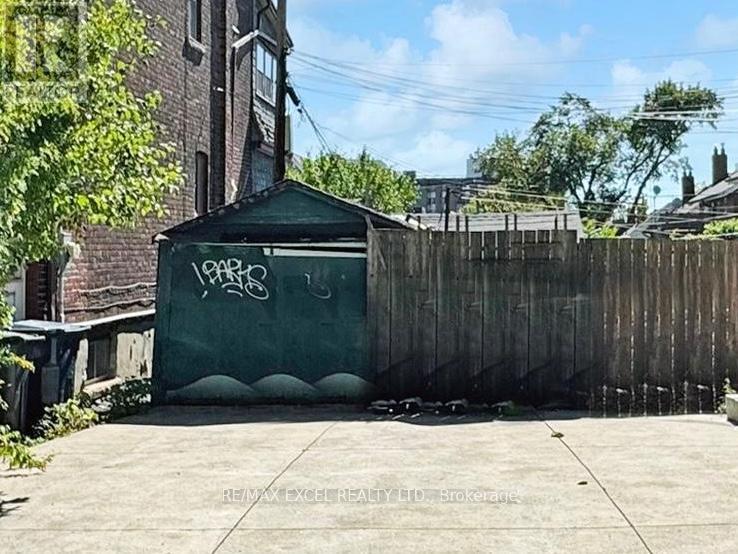 449 Christie Street, Toronto, Ontario  M6G 3C7 - Photo 36 - C12431693