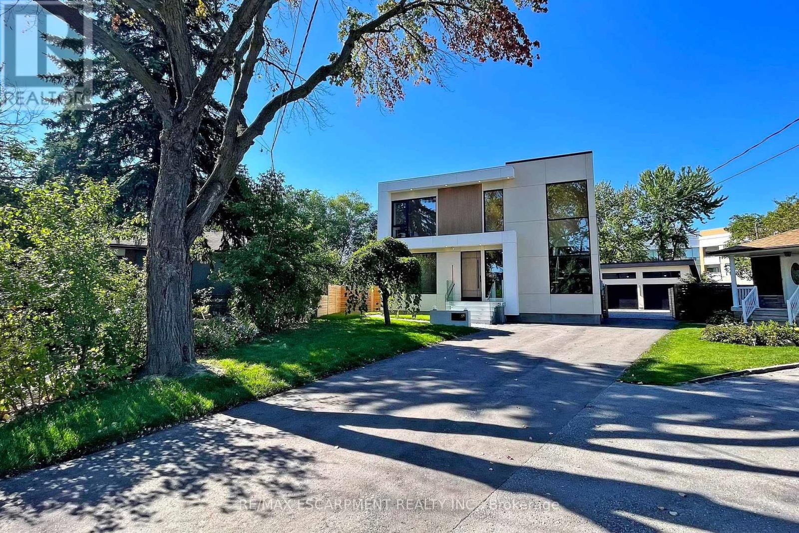 28 Dunsmore Gardens, Toronto, Ontario  M3H 3M2 - Photo 49 - C12438201