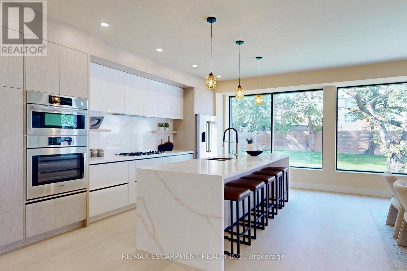 28 Dunsmore Gardens, Toronto, Ontario  M3H 3M2 - Photo 6 - C12438201