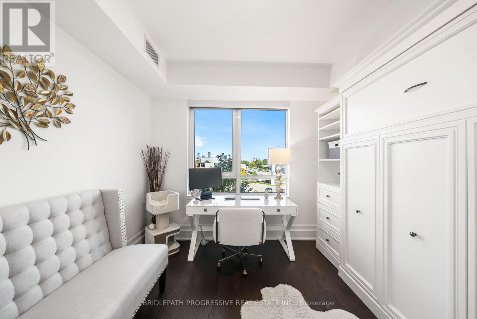 303 - 3 Southvale Drive, Toronto, Ontario  M4G 1G2 - Photo 24 - C12435011
