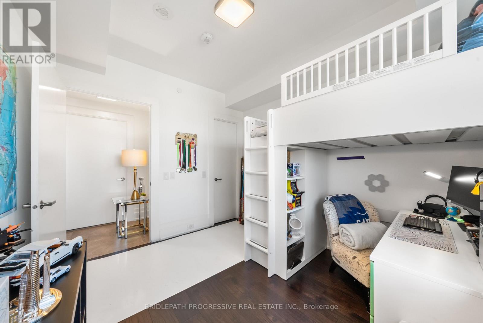 303 - 3 Southvale Drive, Toronto, Ontario  M4G 1G2 - Photo 38 - C12435011