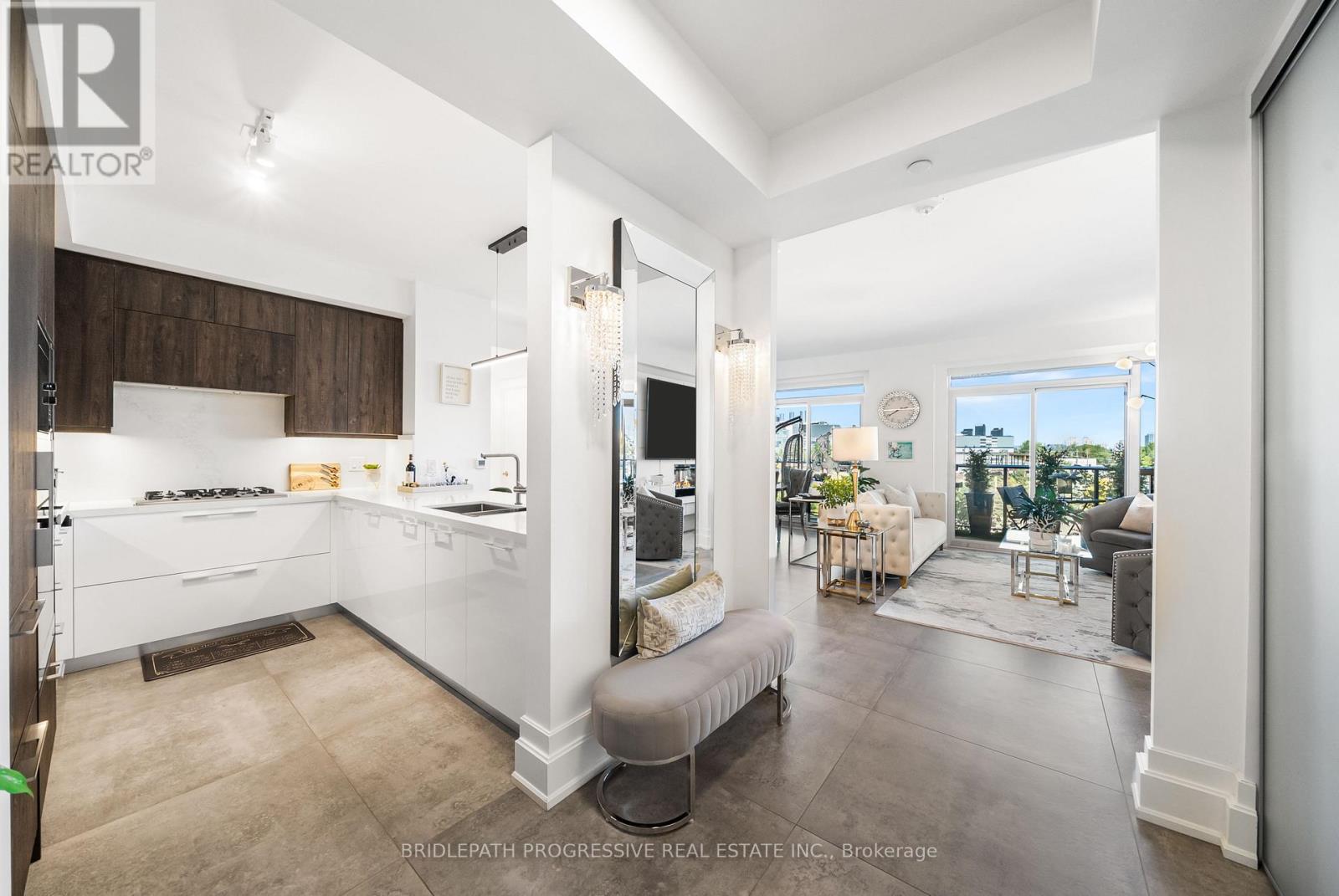 303 - 3 Southvale Drive, Toronto, Ontario  M4G 1G2 - Photo 8 - C12435011
