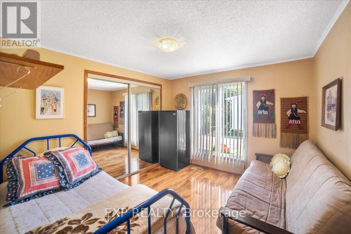 36 Juno Crescent, Georgina, Ontario  L0E 1R0 - Photo 17 - N12438198