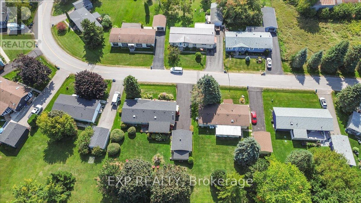 36 Juno Crescent, Georgina, Ontario  L0E 1R0 - Photo 19 - N12438198