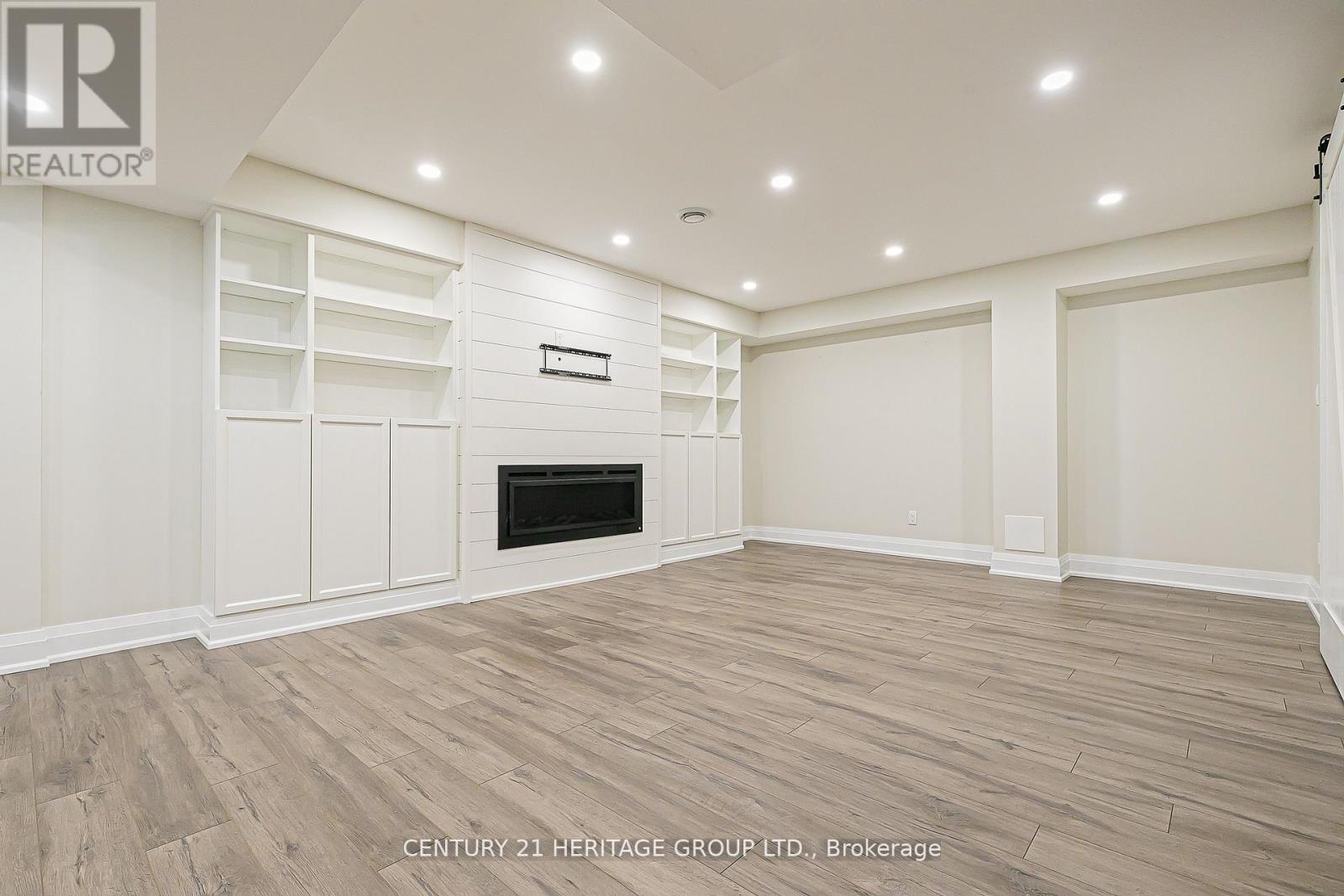 2 Roy Harper Avenue, Aurora, Ontario  L4G 0V4 - Photo 35 - N12438233